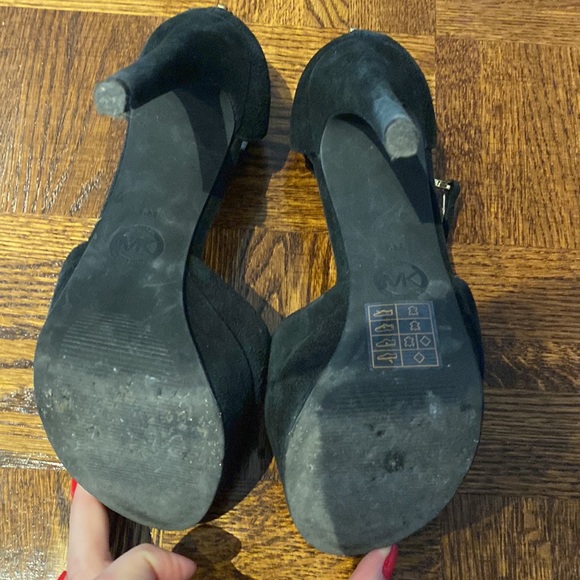 Michael Kors Platform Sandals - Picture 4 of 4